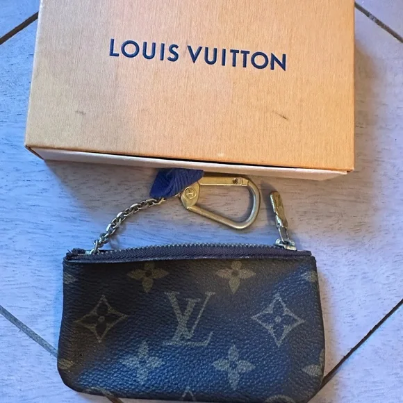 Authentic Louis Vuitton Keychain Wallet - Picture 3 of 5